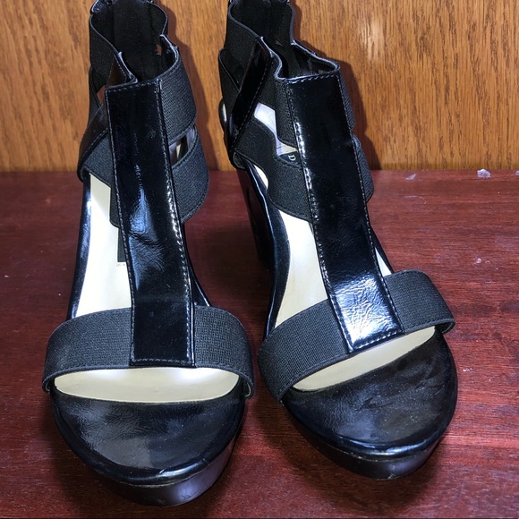 Wedge Sandals - Picture 1 of 6